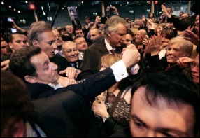 Sarko dans la foule